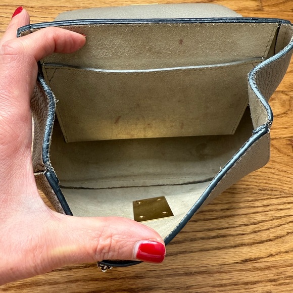 Chloe Drew Crossbody Bag - Picture 4 of 5